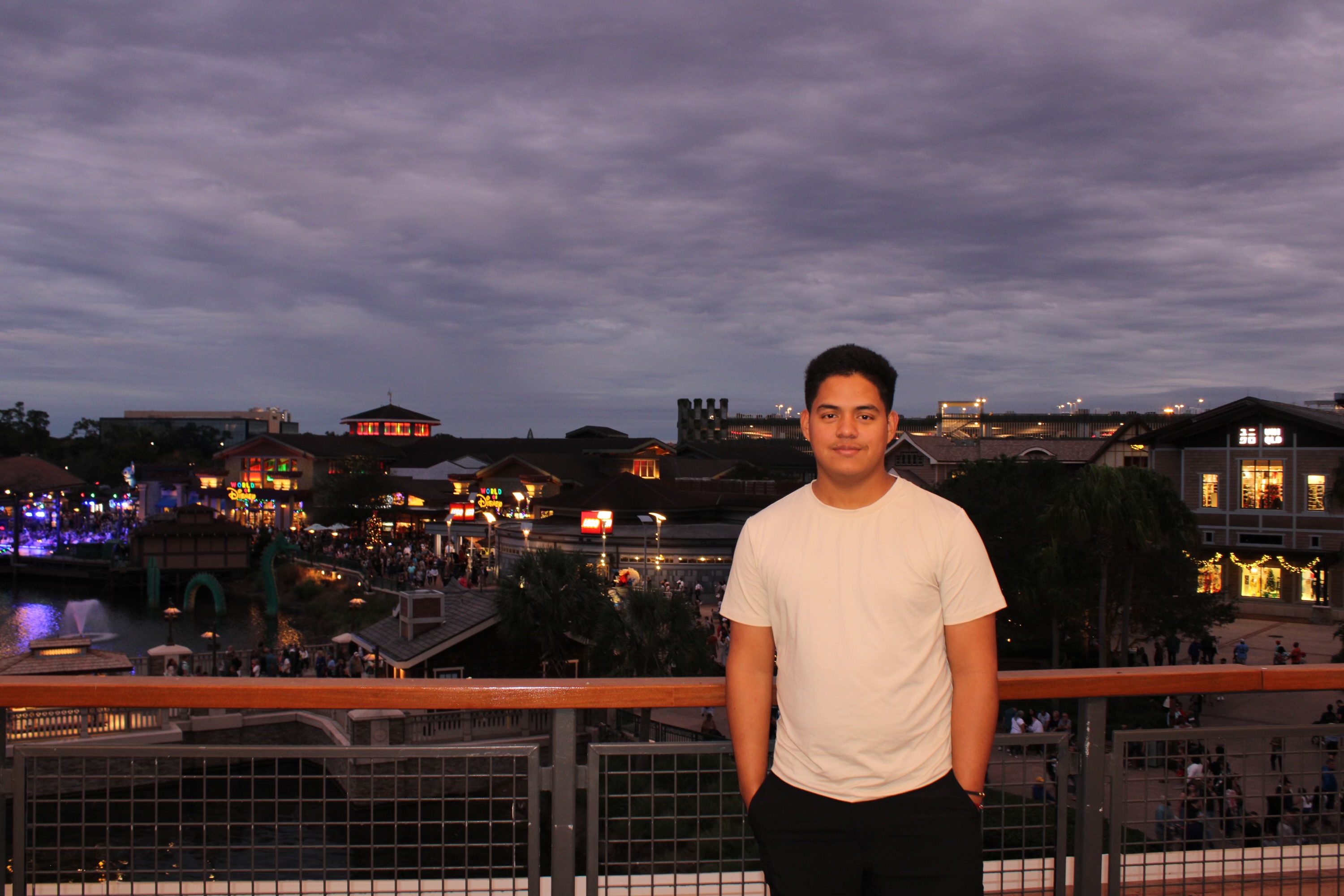Andres Velasquez Maker Picture