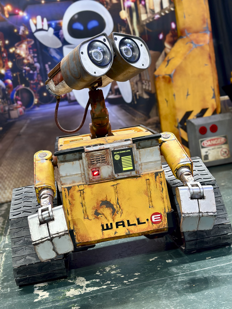Wall-E, BB-8, Grogu and more IRL! - exhibit detail 1