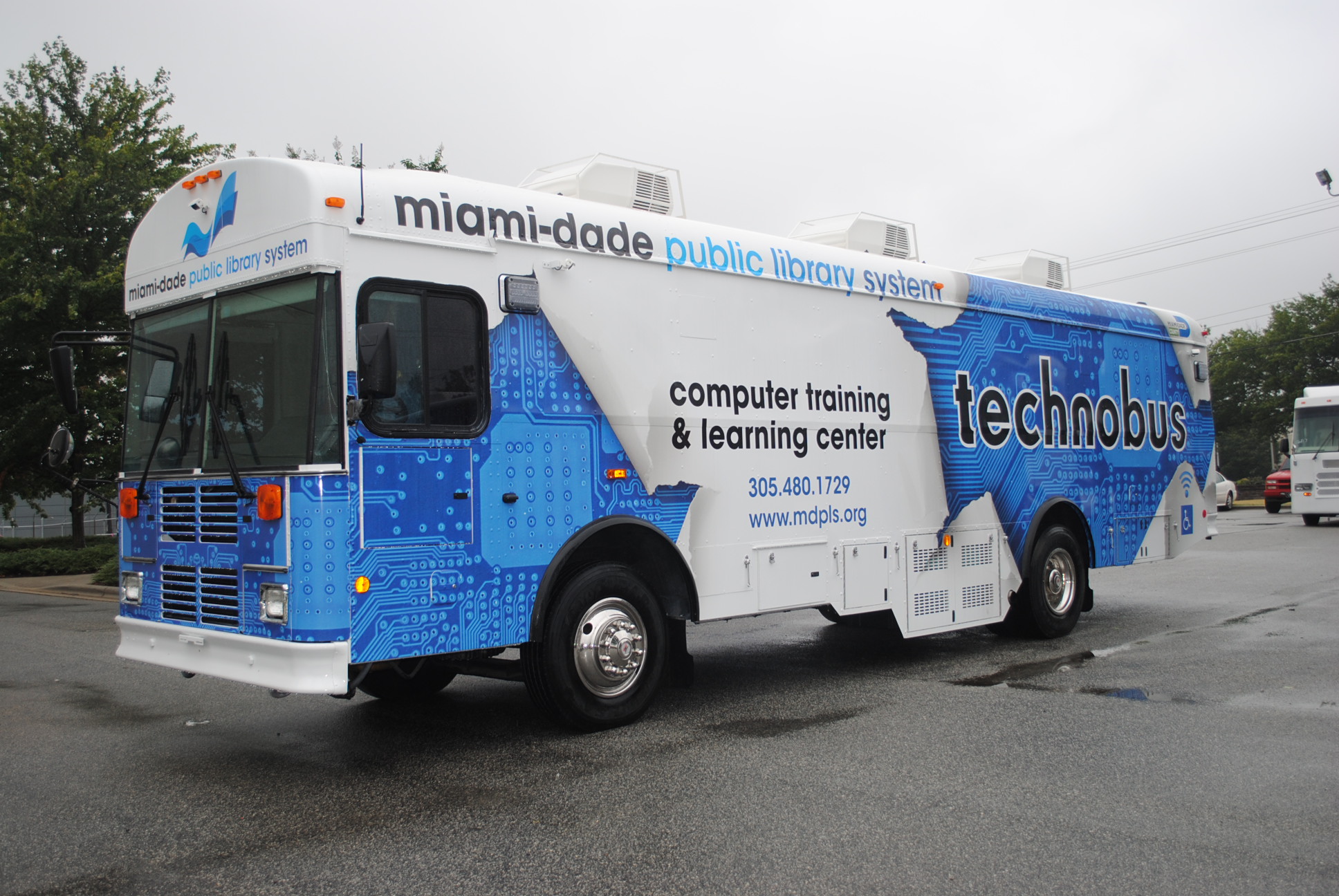 Miami-Dade Public Library System (Technobus, YOUmake and YOUmedia) project image